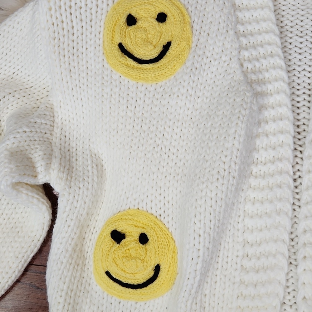Luna Ivy Smiley Face Chunky Knit Open Front Cardigan - Picture 2 of 4